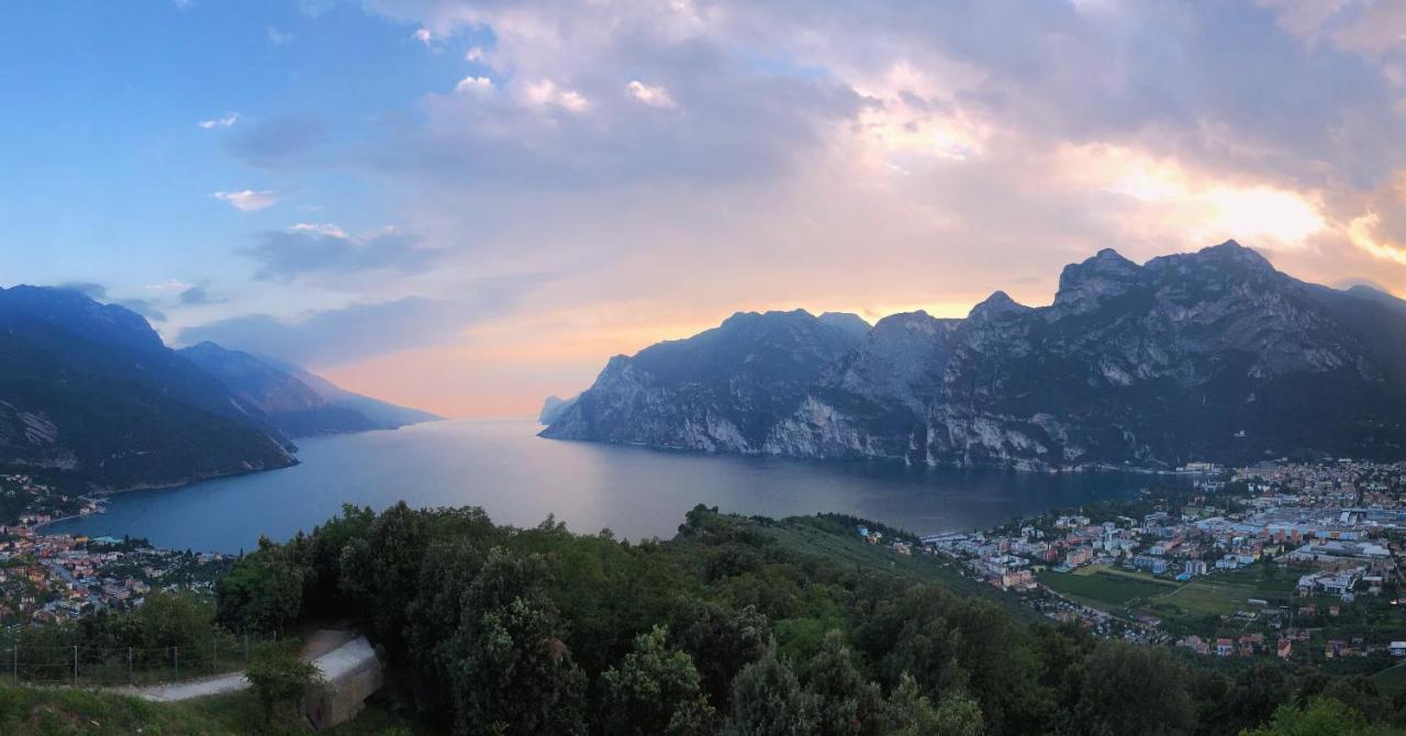 Club Nautico - Phoenix Studio Lake View Riva del Garda Exterior foto